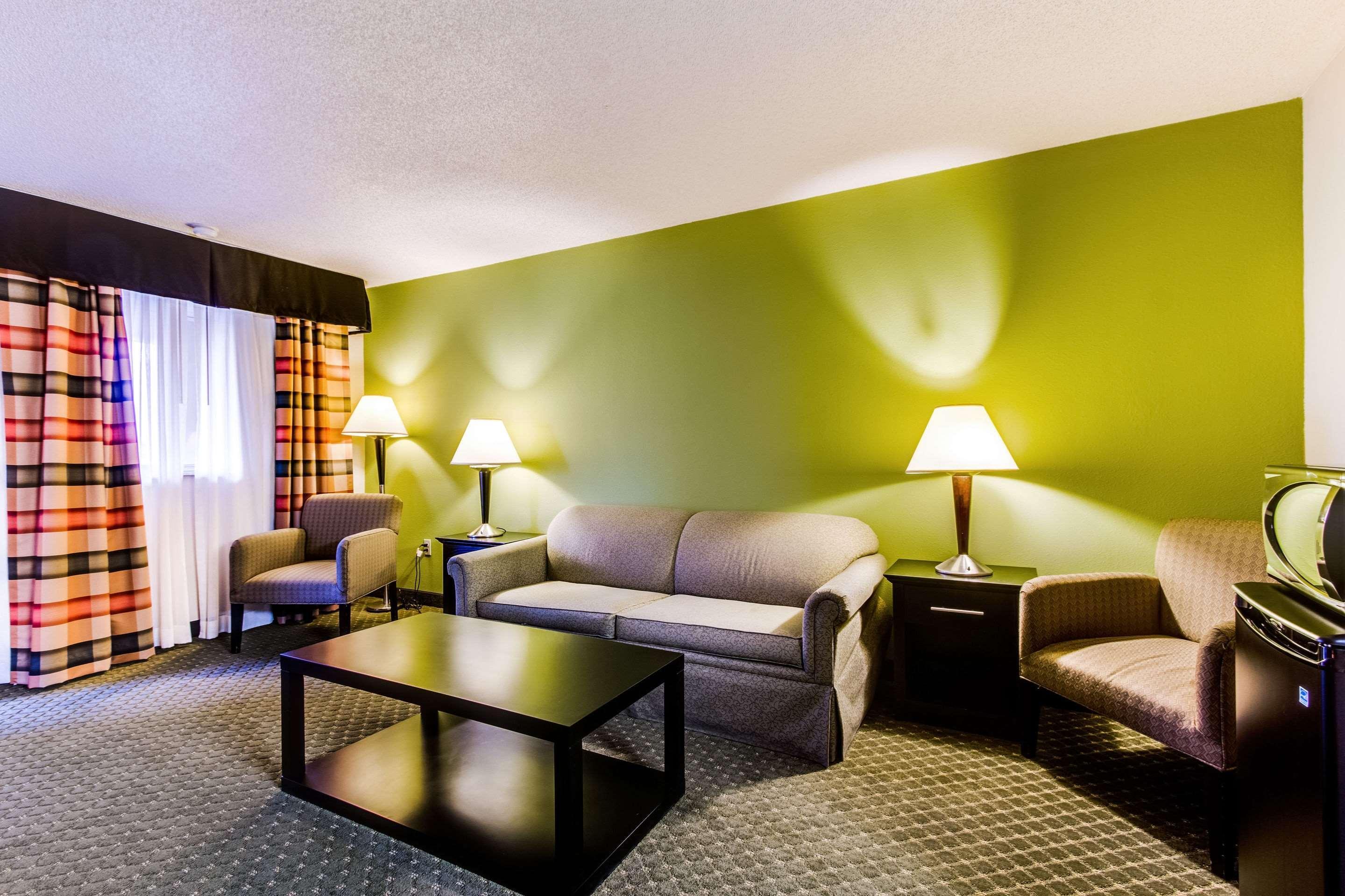 Quality Inn & Suites Moline - Quad Cities Luaran gambar