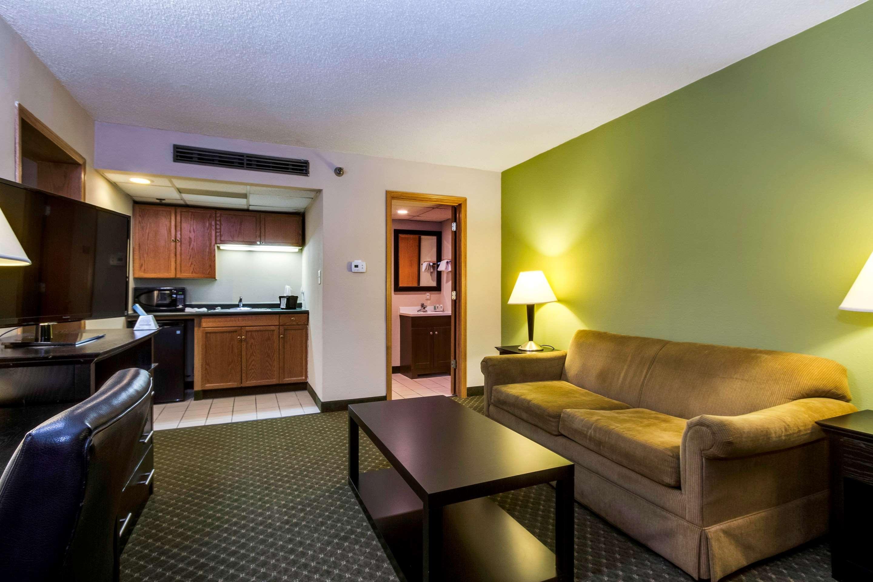 Quality Inn & Suites Moline - Quad Cities Luaran gambar