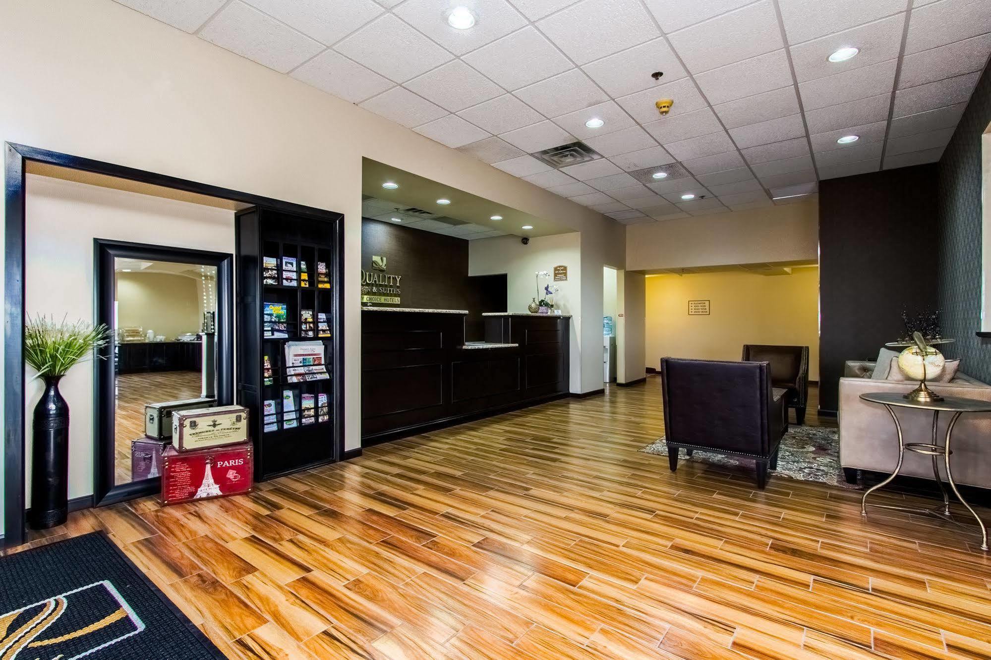 Quality Inn & Suites Moline - Quad Cities Luaran gambar